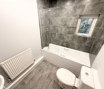 House - Terraced For Rent Castle Street, Treorchy - Photo 4