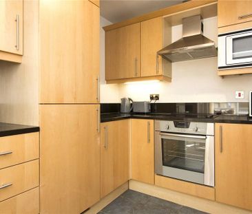 1 bedroom flat to rent - Photo 6