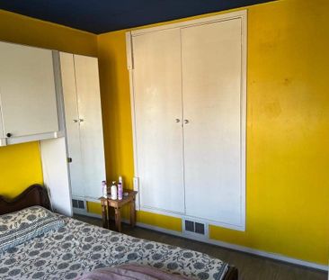 4 Bed Terraced House, Turnpike Link, CR0 - Photo 2