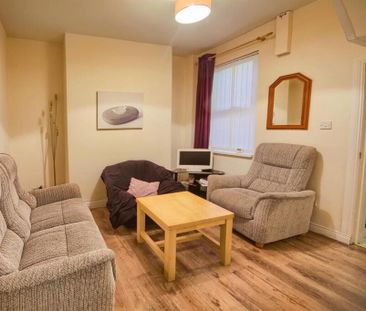 Room 2, 40 Nansen Street, Belfast, BT12 6AT - Photo 1