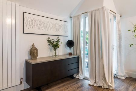 4 bedroom detached house to rent - Photo 2