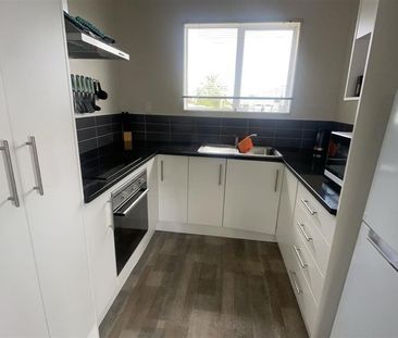 Unit 2, 4 Silver Creek Road, Weymouth, Auckland - Photo 3