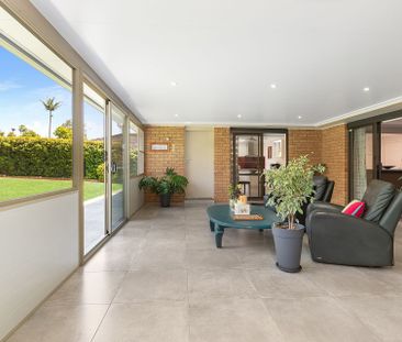 Spacious Family Home - Photo 2