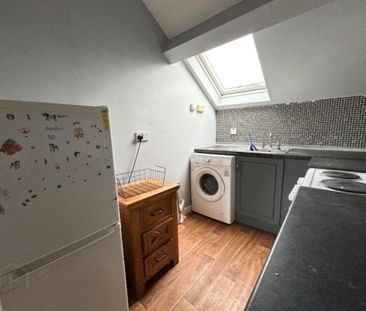 Apt 2, 121 Falls Road, Belfast, BT12 6AA - Photo 3