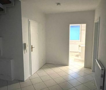 Geräumige 3-Zimmer Dachgeschoss-Maisonette-Wohnung - Photo 1