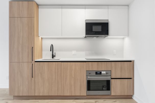 For Lease - 35 Parliament Street Unit# 806, Toronto, Ontario - Photo 1