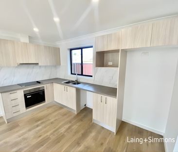 Neat two-bedroom granny flat in a peaceful street - Photo 1