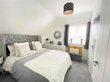 3 bedroom detached house to rent - Photo 3