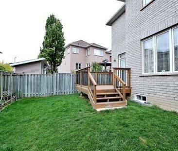 For Lease - 33 GOLDEN OAK Avenue, Richmond Hill, Ontario - Photo 5