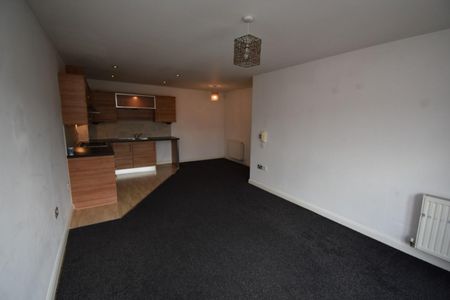 2 bed Apartment for Rent - Photo 5