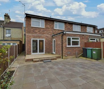3 bedroom house to rent - Photo 2