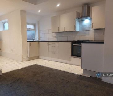 3 bedroom terraced house to rent - Photo 6