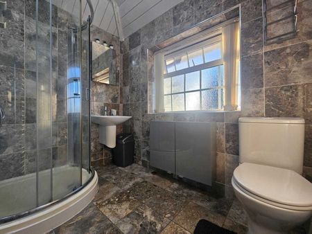 Acacia Avenue, Birmingham - Photo 3