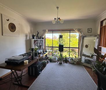 Thomastown - Photo 1