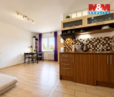 Pronájem bytu 1+kk, 28 m - Fotografie 3