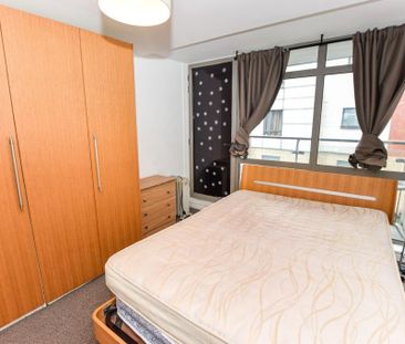 2 bedroom flat to rent - Photo 4