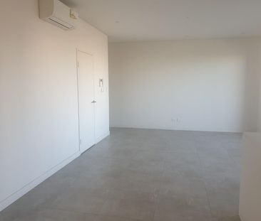 Luxurious Apartment-Walk to Westfield - Photo 4