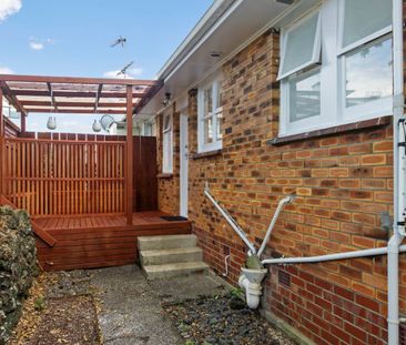 3 Bedrooms on Ferndale Rd - Photo 1