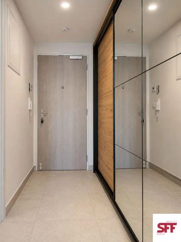 Zcela nový, plně vybavený byt 32,2 m and sup2; v projektu Tesla Hloubětín balkon a parkovací místo - Фото 3
