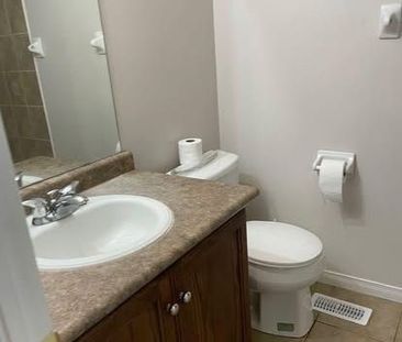 For Lease - 321 Briarmeadow Drive, Kitchener, Ontario - Photo 6