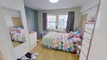 5 bedroom flat to rent - Photo 4