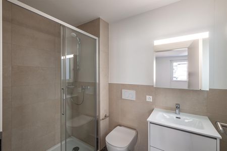 Moderno 2.5 locali in zona strategica prima pigione netta gratuita! - Photo 5