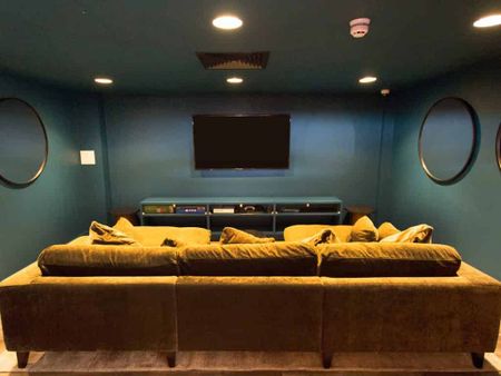 Gold Studio - Photo 3