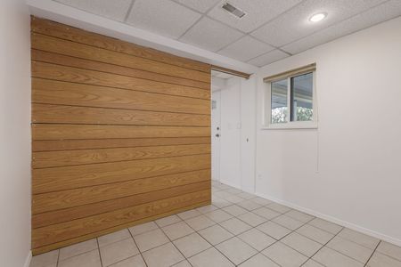 Keets Dr & Wickham Dr (Basement), Coquitlam - Photo 5