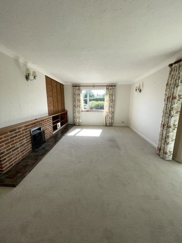 4 bedroom detached bungalow to rent - Photo 5