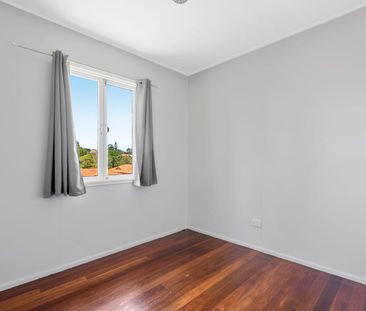 Dual-Living 4BR Home + Studio | Upper Mount Gravatt Heart - Photo 5