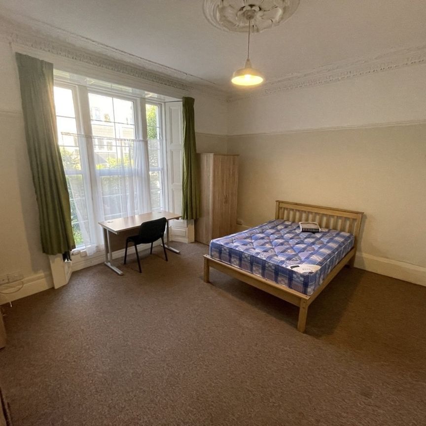 1 Bed Flat, Victoria Walk, BS6 - Photo 1