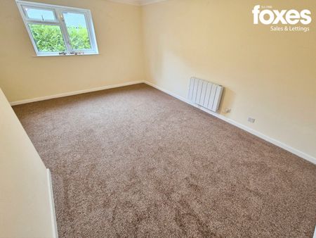 2 bed flat to rent in Moat Court, 42 Branksome Wood Road, Bournemouth, Dorset, BH4 9LA - Photo 2