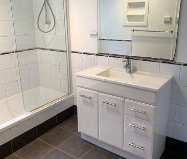 Family Home In Great Location - Photo 6