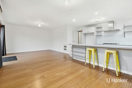 38 Totterdell Street, Belconnen ACT - Photo 2
