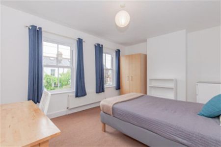 4 bedroom terraced house to rent - Photo 4