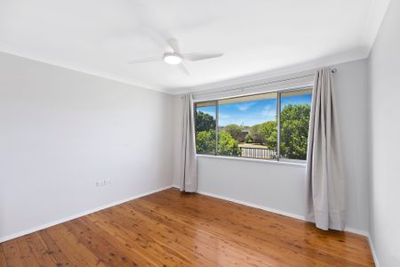 1 Rhodin Drive, Long Jetty NSW 2261 - House For Rent | Domain - Photo 5