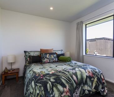 Immaculate 3-Bedroom Home in Milns Park, Halswell! - Photo 4