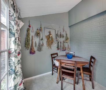 For Lease - 2251 Dundas Street Unit# Main Fl, Toronto, Ontario - Photo 3