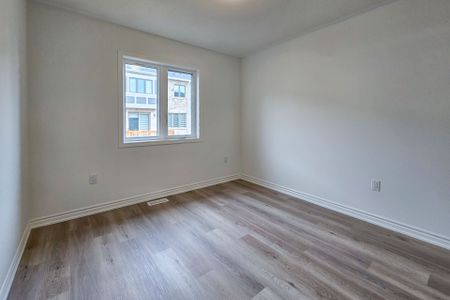 For Lease - 8 Vinewood Crescent, Barrie, Ontario - Photo 4