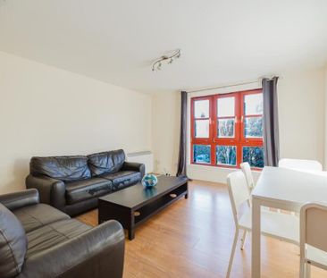2 bedroom flat to rent - Photo 3