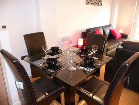 2 bedroom apartment to rent - Photo 4