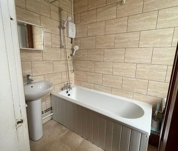 Room in a Shared House, Headingley Mount, LS6 - Photo 4