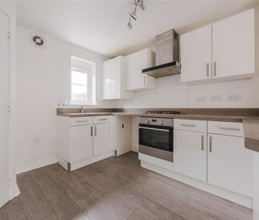 2 bedroom terraced house to rent - Photo 6