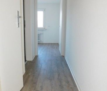 Einziehen und Wohlfühlen - sanierte 3-Zimmer-Wohnung mit Balkon in grüner Umgebung... - Photo 5