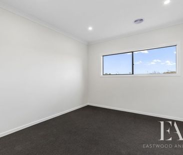 5 Devenish Street, Armstrong Creek - Photo 5