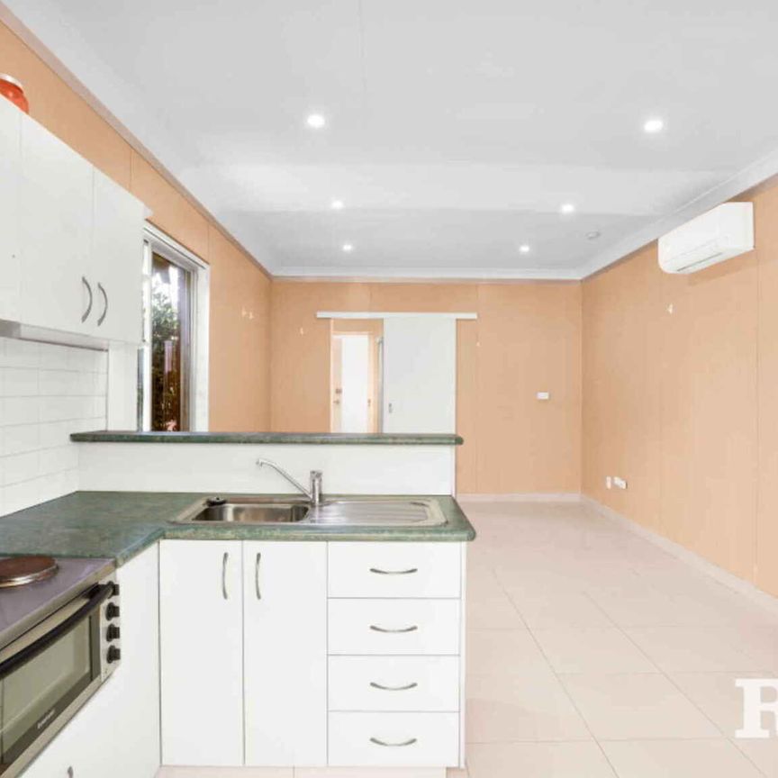 COSY GRANNY FLAT! - Photo 1