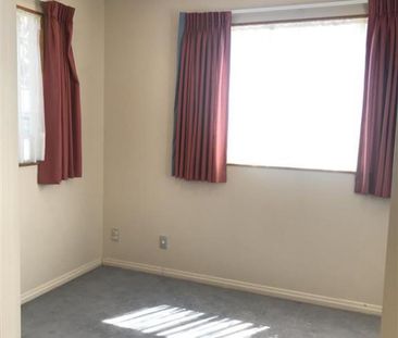 Three-bedroom family home in central Epsom - Photo 6