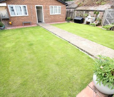 Hanworth Road, Hounslow - Photo 3