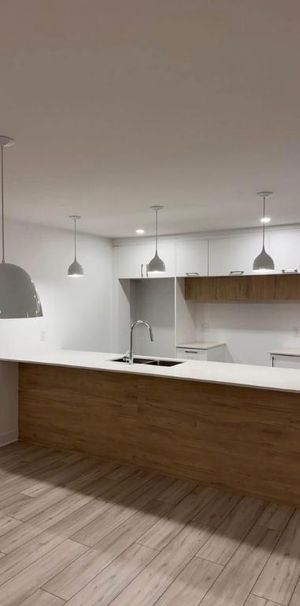 Grand 5 1/2 à louer - Photo 1