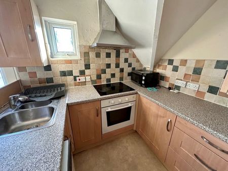 Fishpond Drive, Nottingham, NG7 - Photo 3